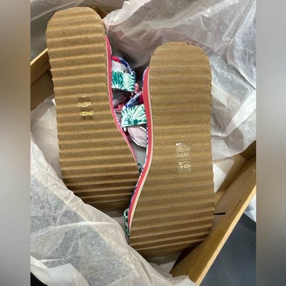 Women’s Size 7 Colorful Tie-Dye Platform Sandals - Picture 2 of 4